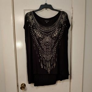 Cool graphic tee with beading
